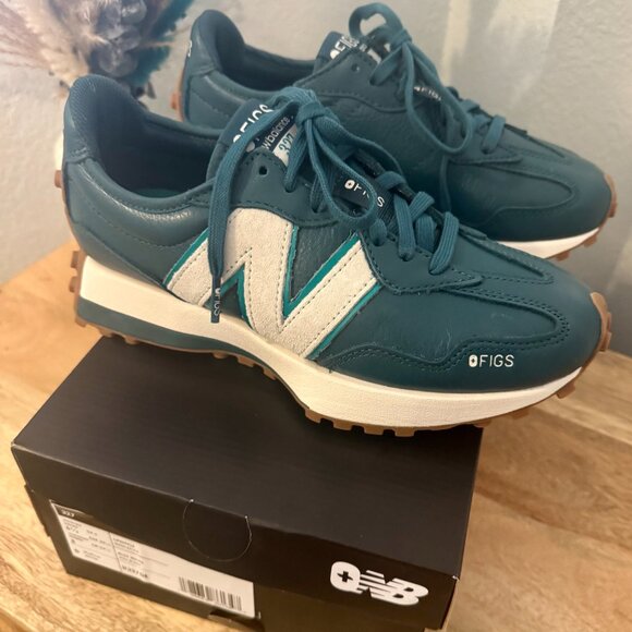 FIGS x New Balance 327 Caribbean Blue – Size 8 – New in Box – Limited Edition - Picture 7 of 16